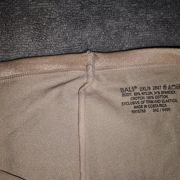 NWT Bali 2XL/9 Beige (Nude), Fits Your Curves HIPSTER Full Coverage Panty. - Picture 3 of 4